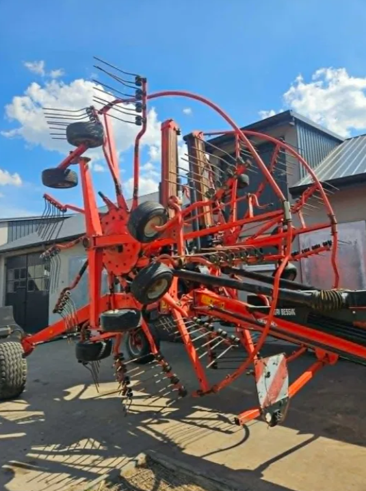 Zgrabiarka dwukaruzelowa KUHN 8731 - Prasa - foto 5
